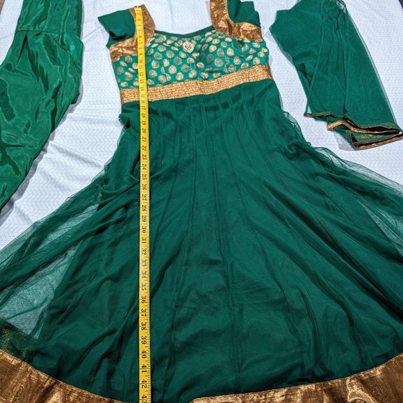 Elegant Green and Gold Women Salwar - Picture 6 of 12